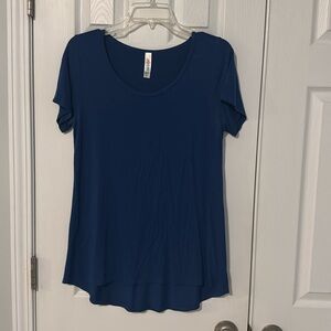 XS Lularoe Classic T